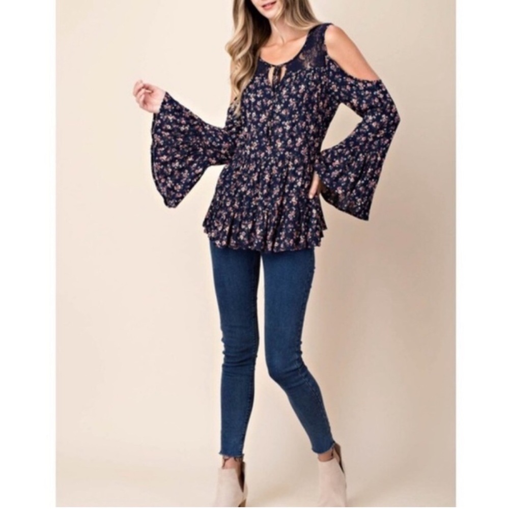 Size M Boho Blue Floral Cold Shoulder Bell Sleeves Top Blouse BRAND NEW